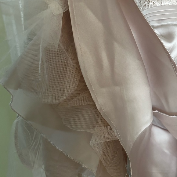 Beautiful light pink dress, in excellent condition. New without tags. - Picture 5 of 6